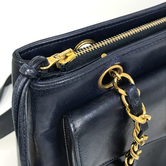 CHANEL Blue Shoulder Bag - Picture 9 of 16